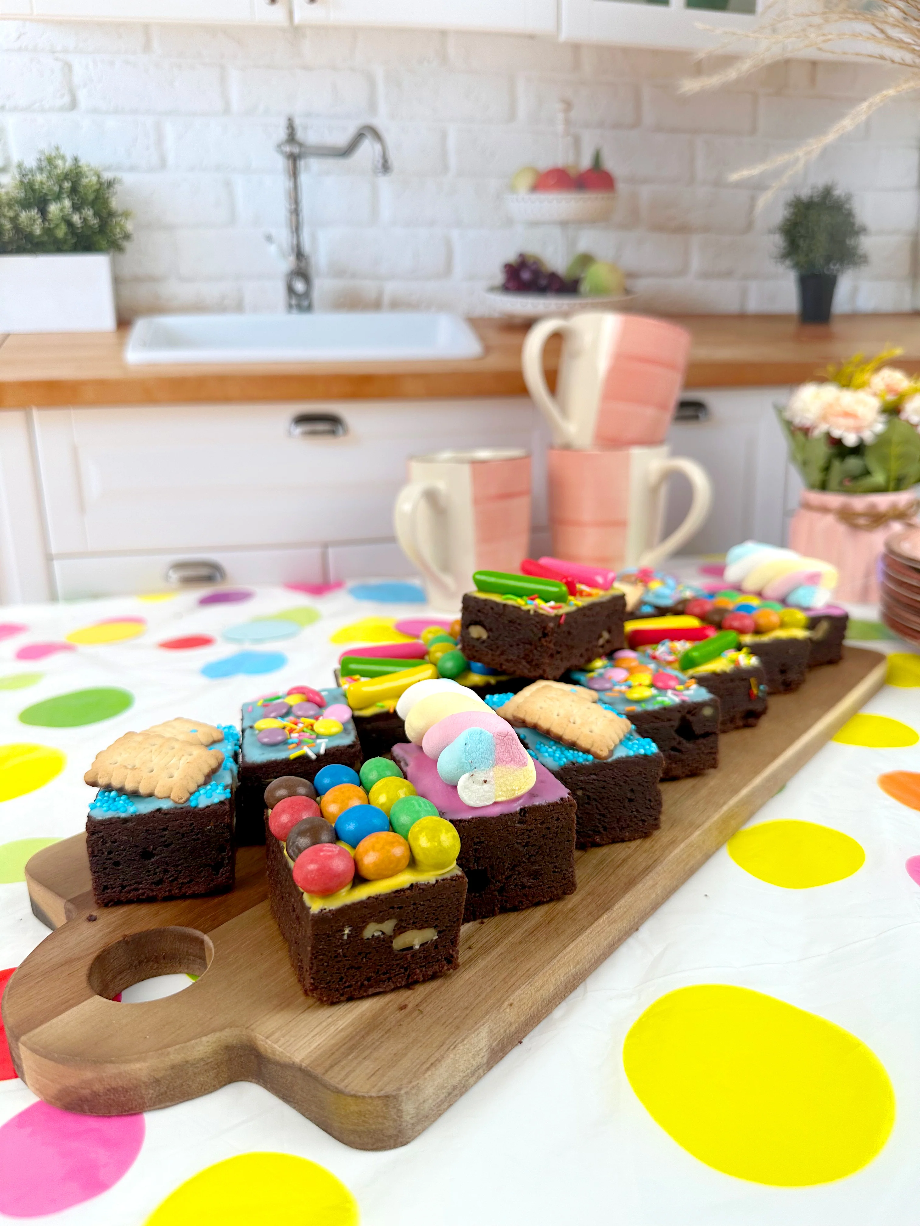 15 Brownies mit bunter Deko-Mix - Image 4