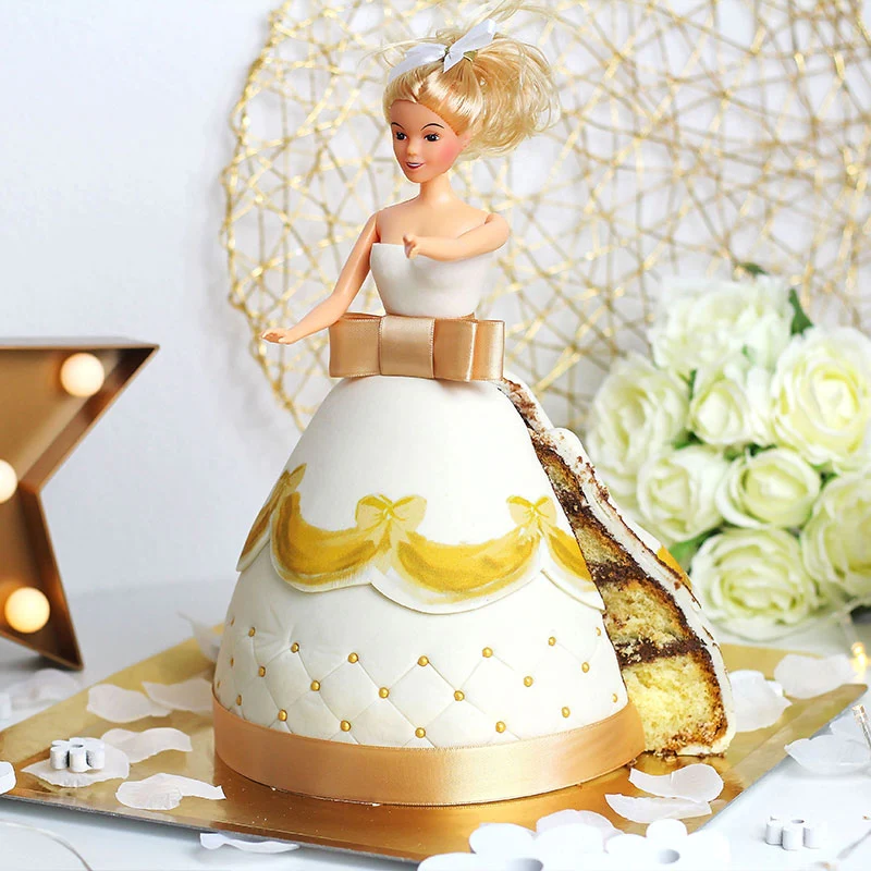 Deluxe Puppenprinzessin-Torte mit goldenem Kleid - Image 3