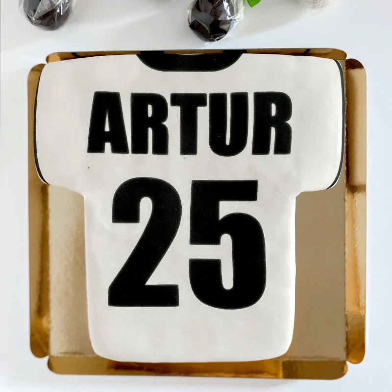 Fußballtrikot-Torte, weiß mit schwarz - Image 6