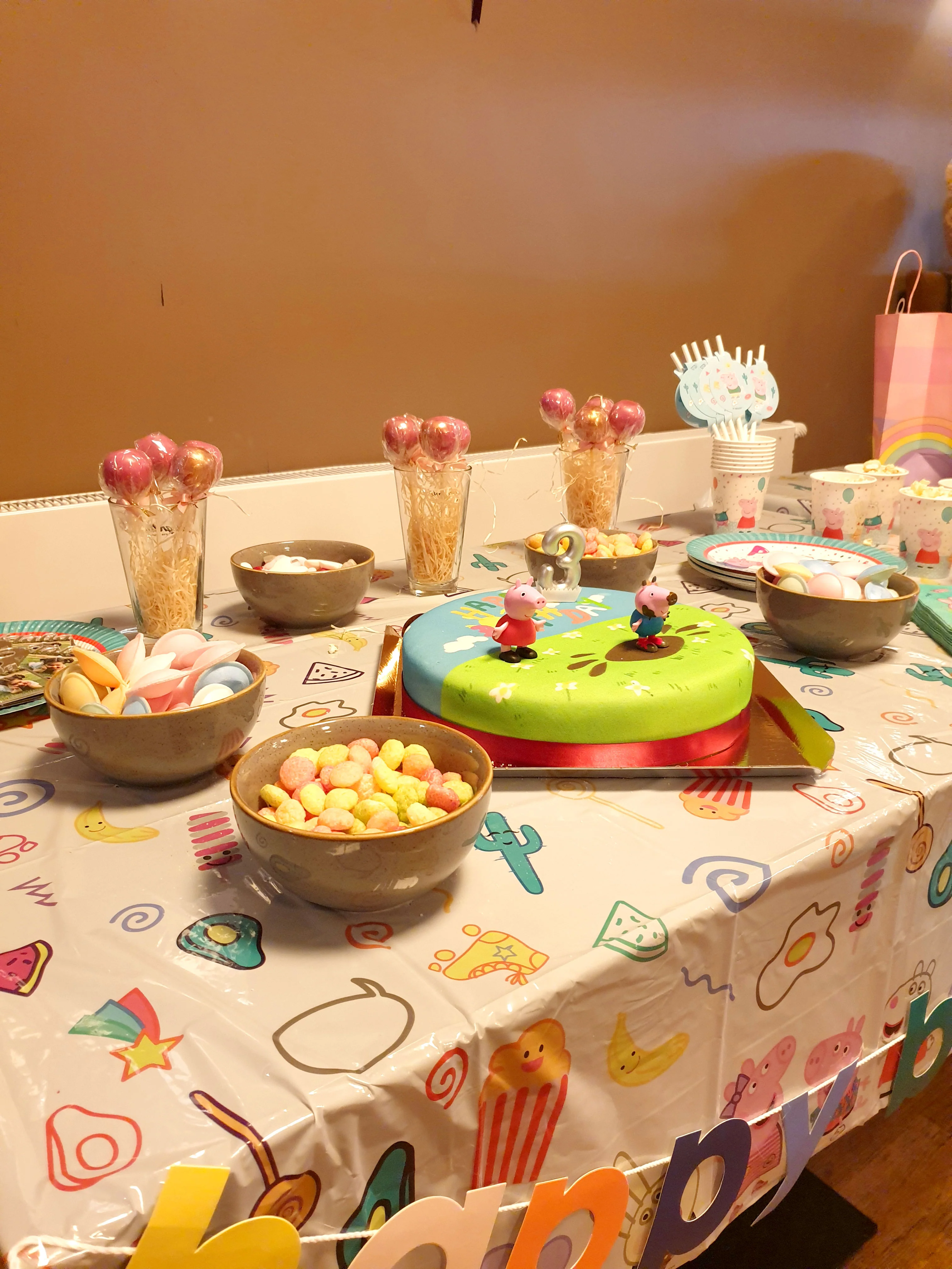Peppa Wutz Geburtstagstorte - Image 12