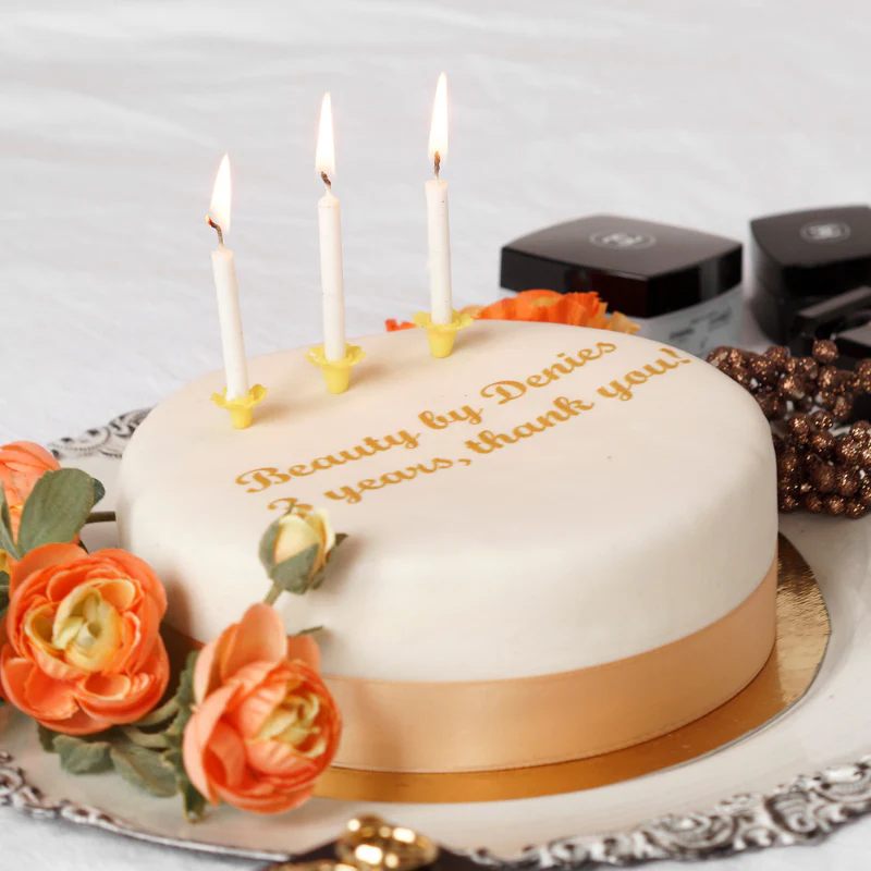 Weiße Torte mit Tortenband - Image 16
