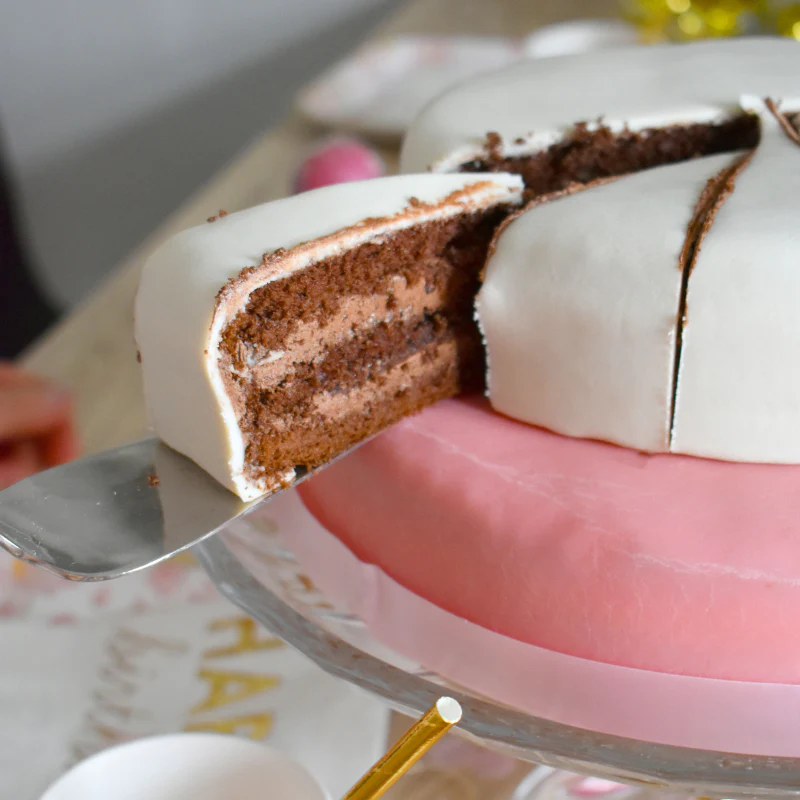 Weiße Torte mit Tortenband - Image 6