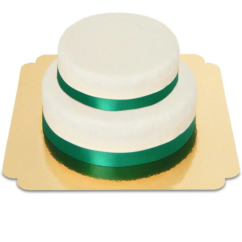 Zweistöckige weiße Torte mit Tortenband - Image 24